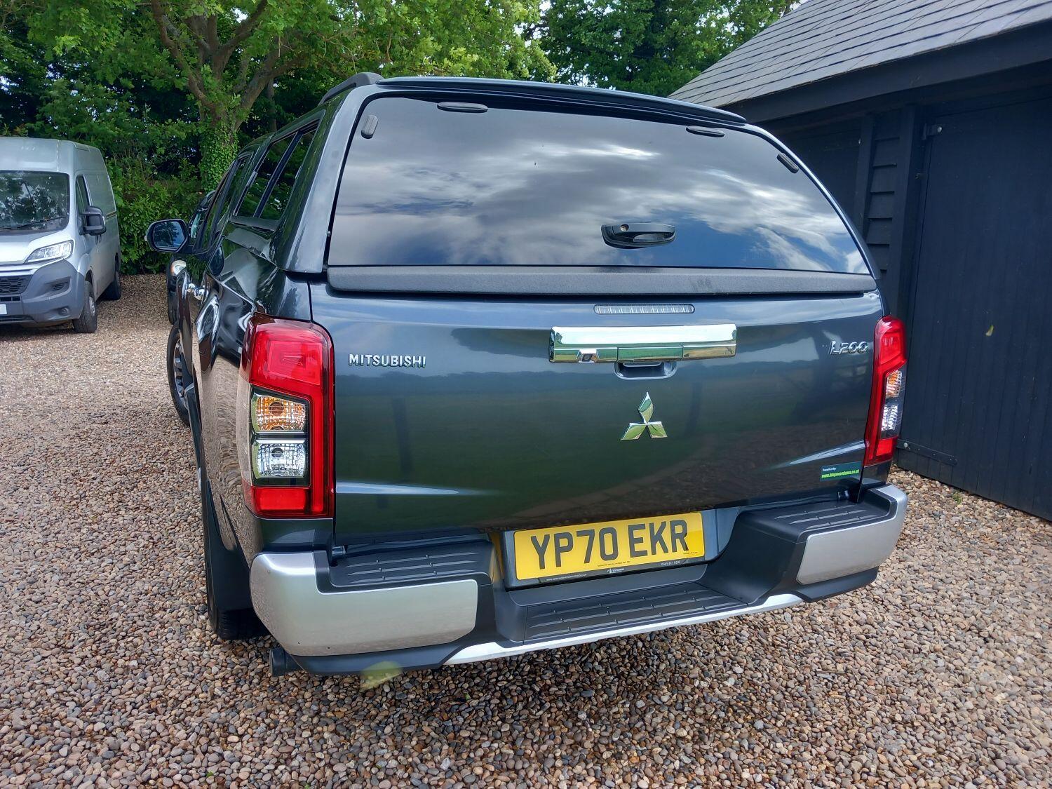 Mitsubishi L200