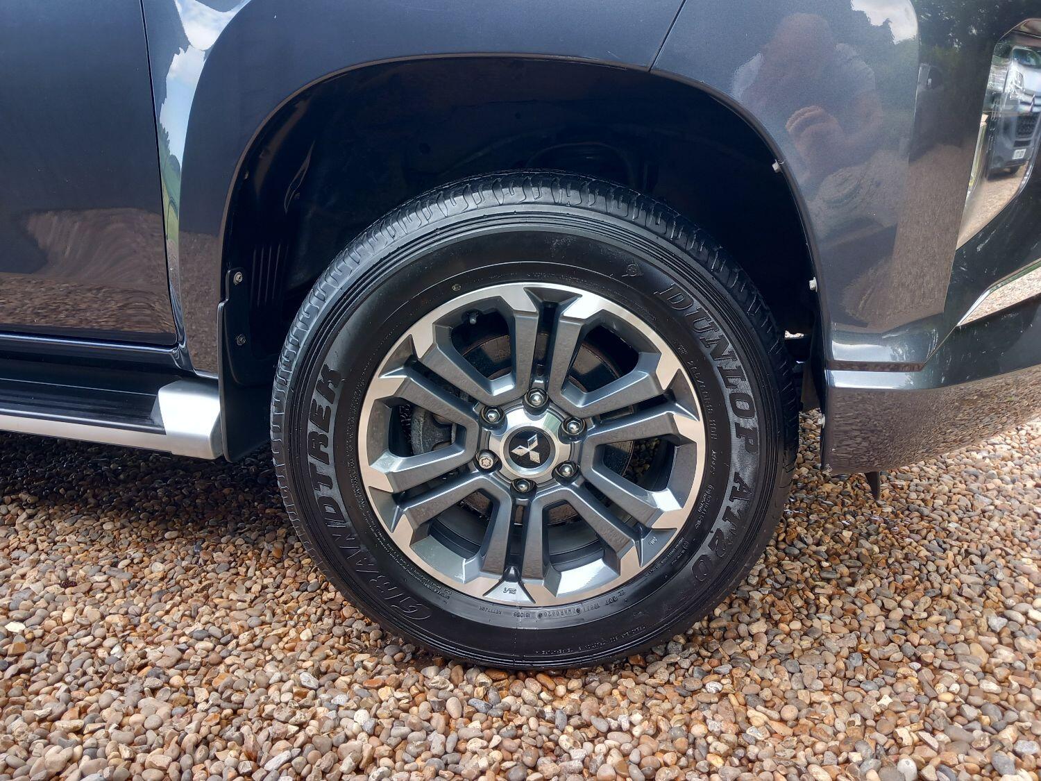 Mitsubishi L200