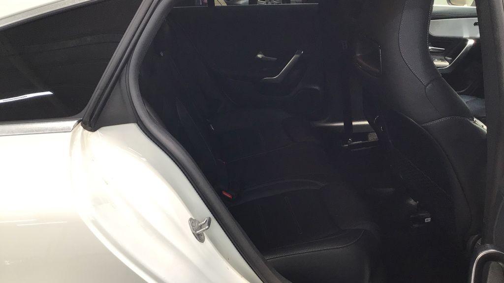 Mercedes Benz CLA