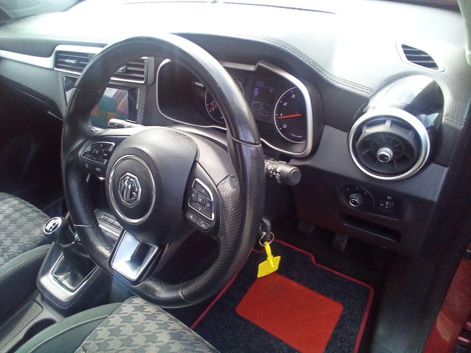 MG ZS