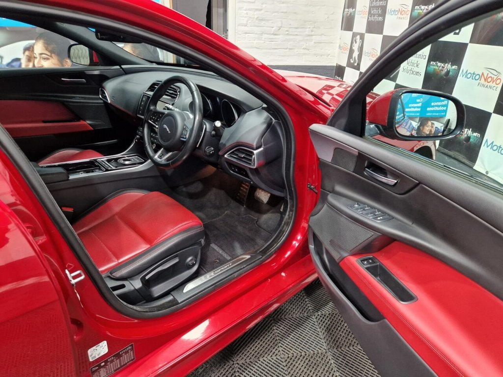 Jaguar XE