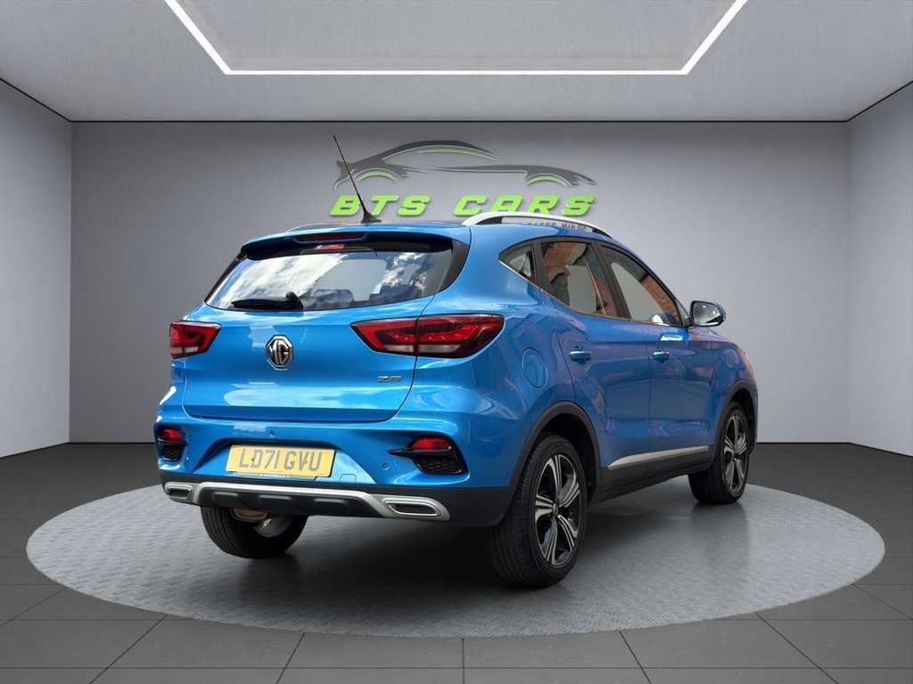 MG ZS