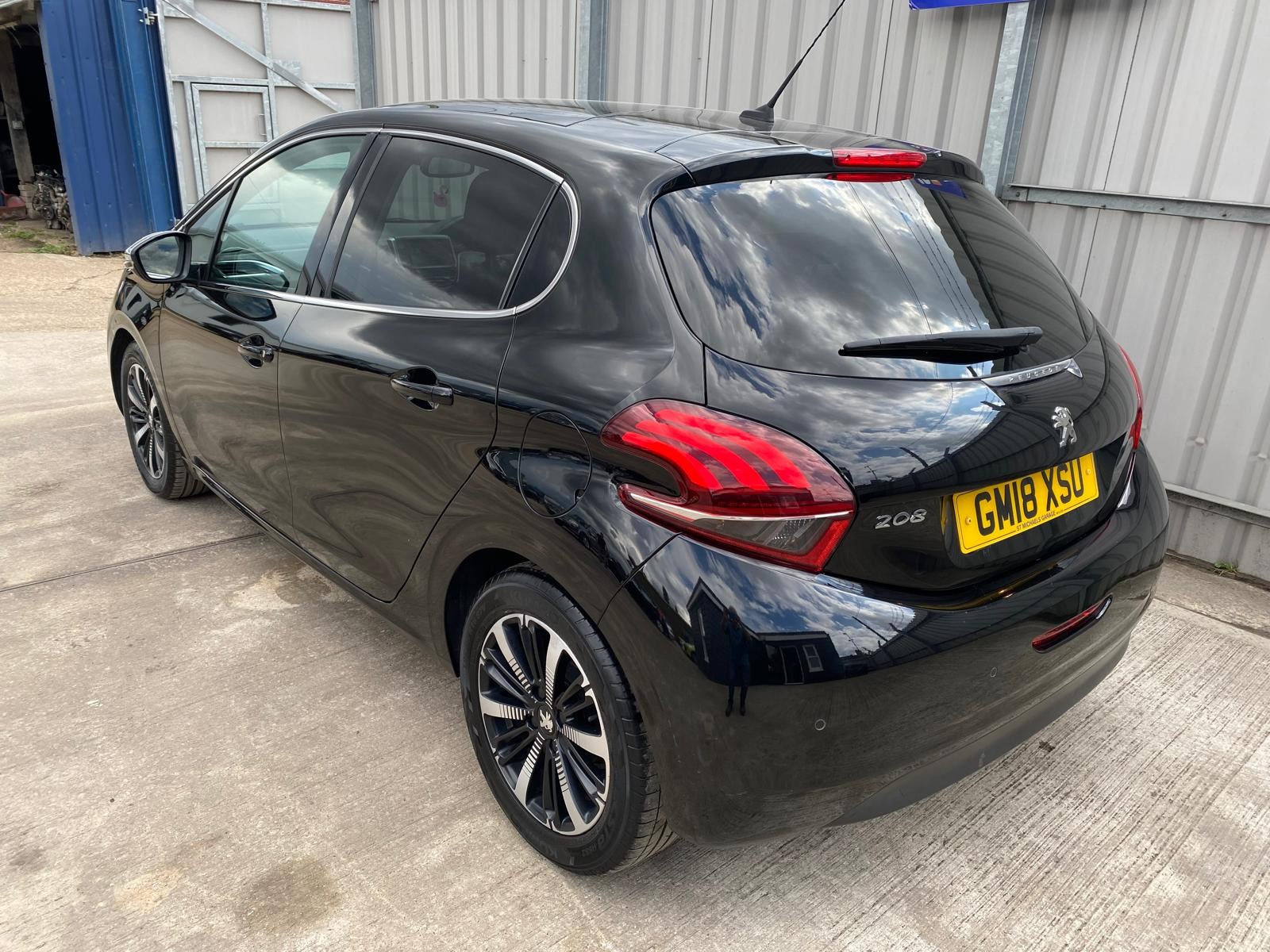 Peugeot 208