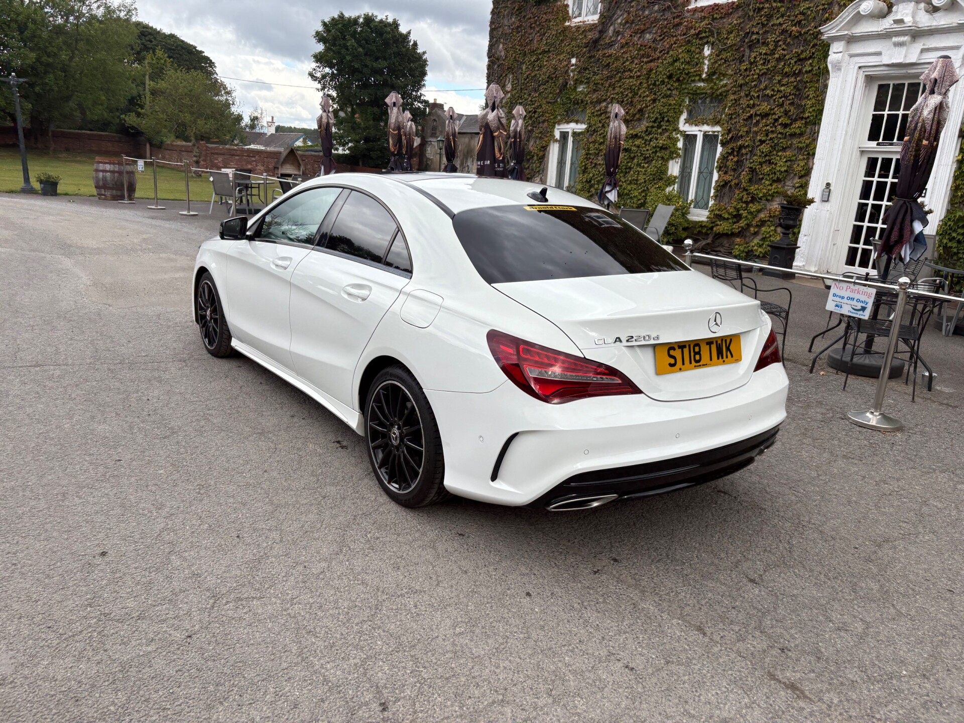 Mercedes Benz CLA