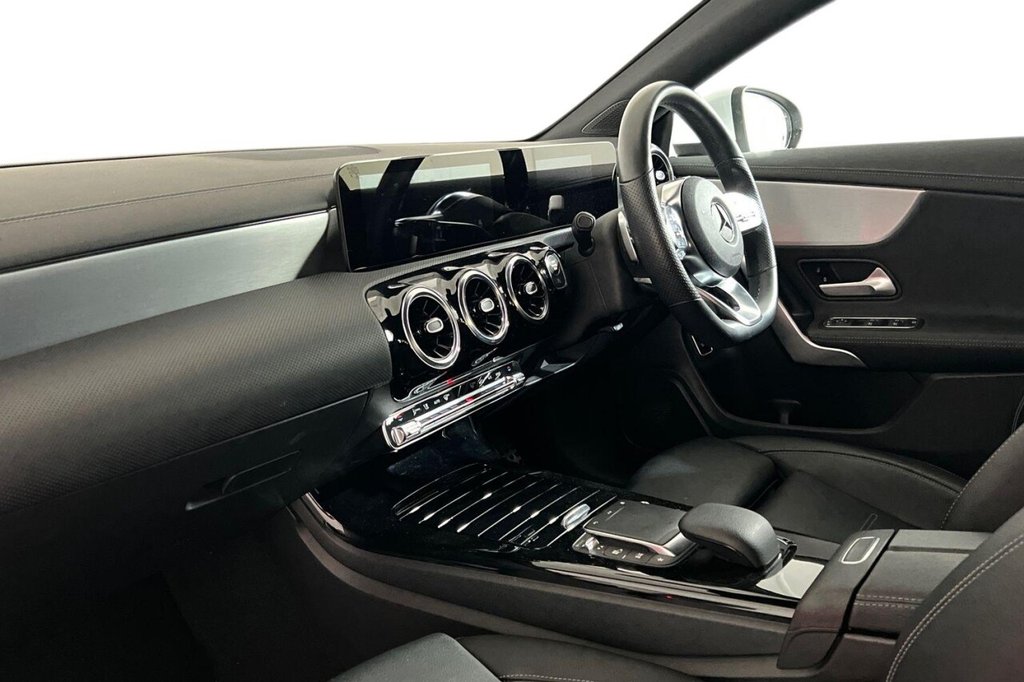 Mercedes Benz CLA