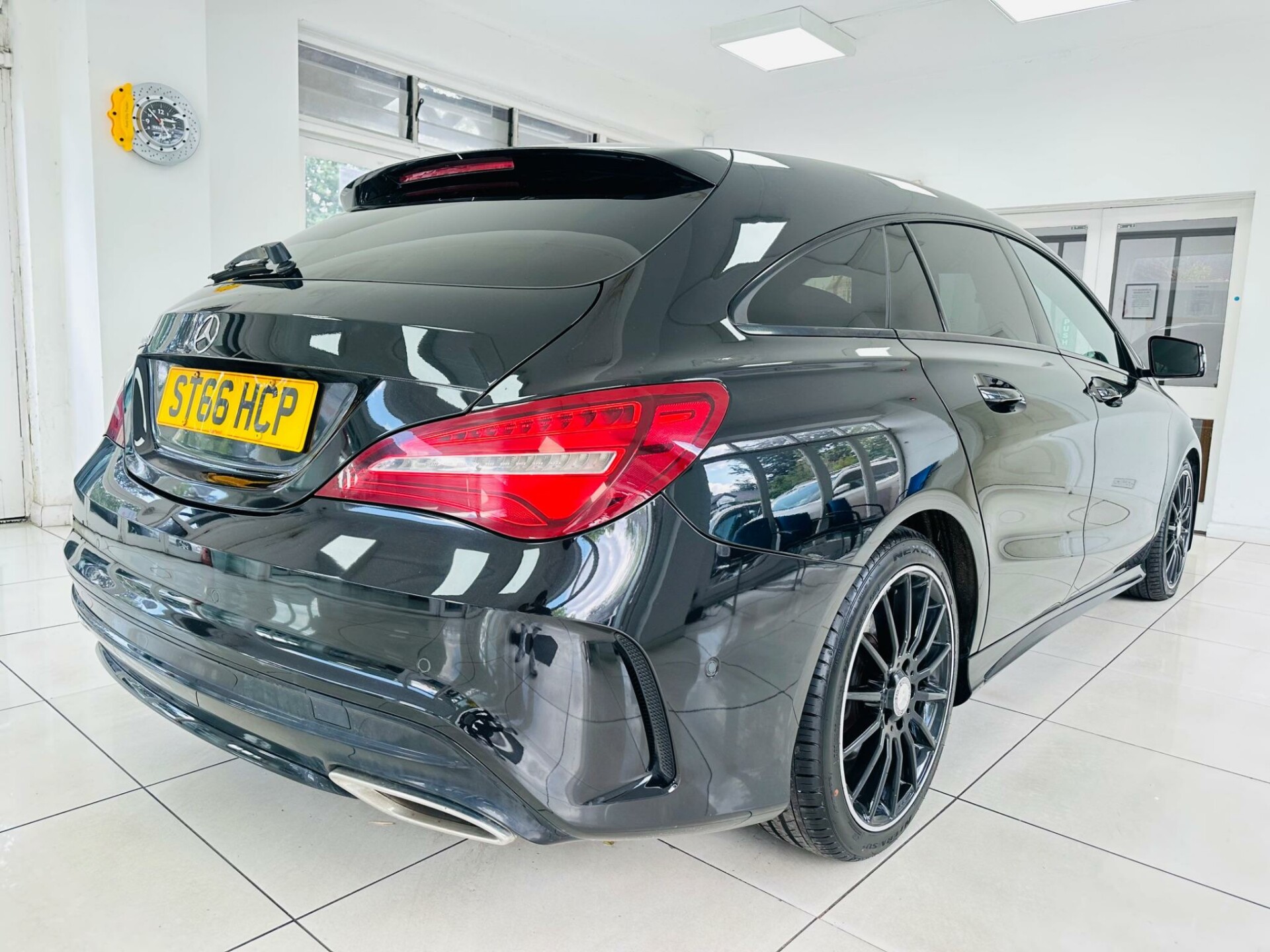 Mercedes Benz CLA