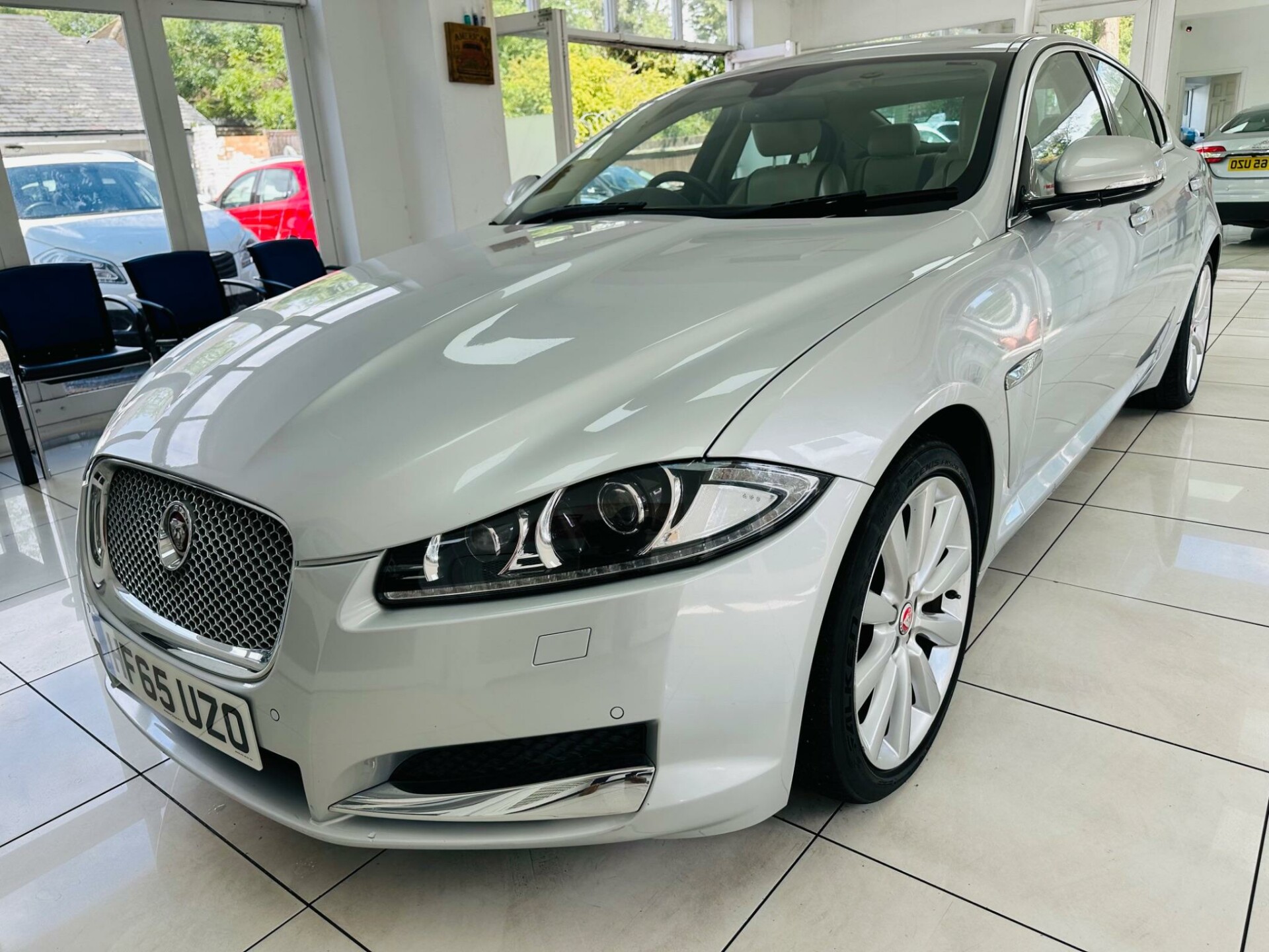 Jaguar XF