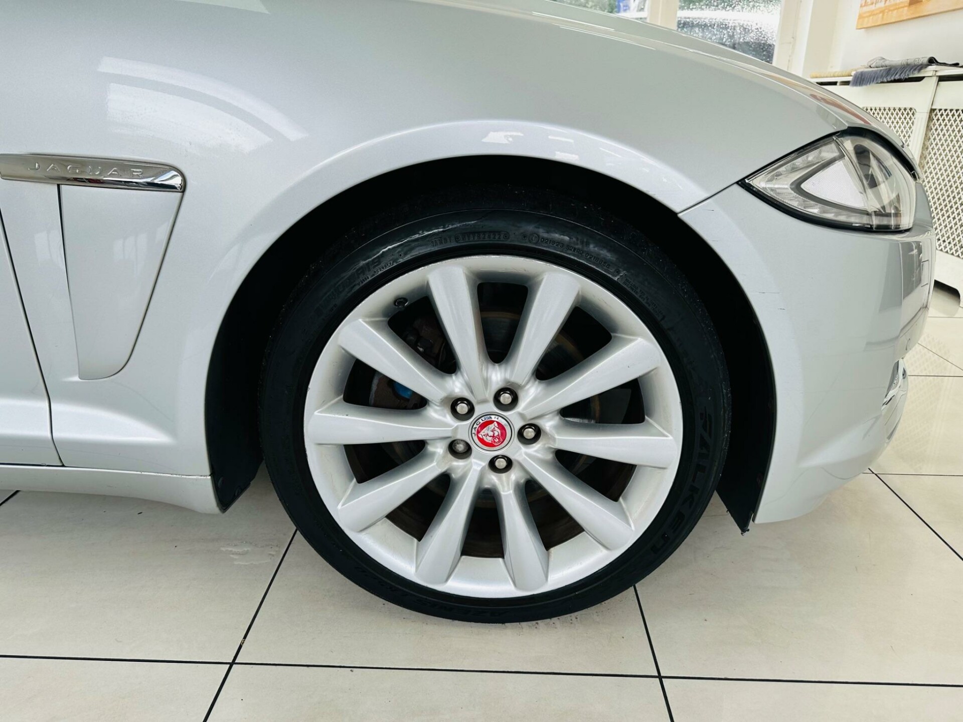 Jaguar XF