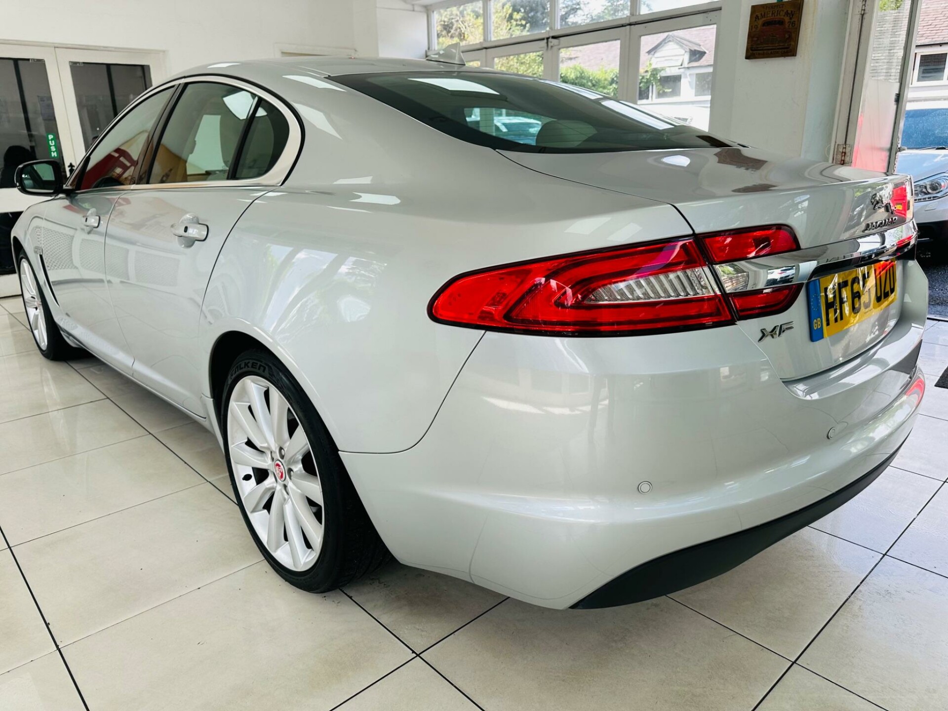 Jaguar XF