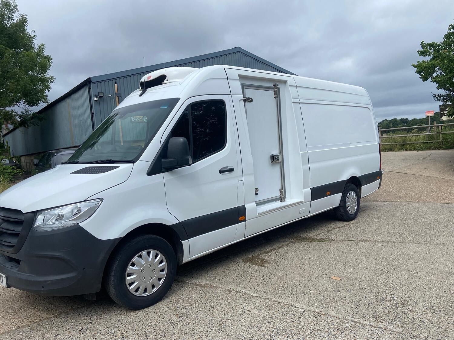 Mercedes Benz Sprinter