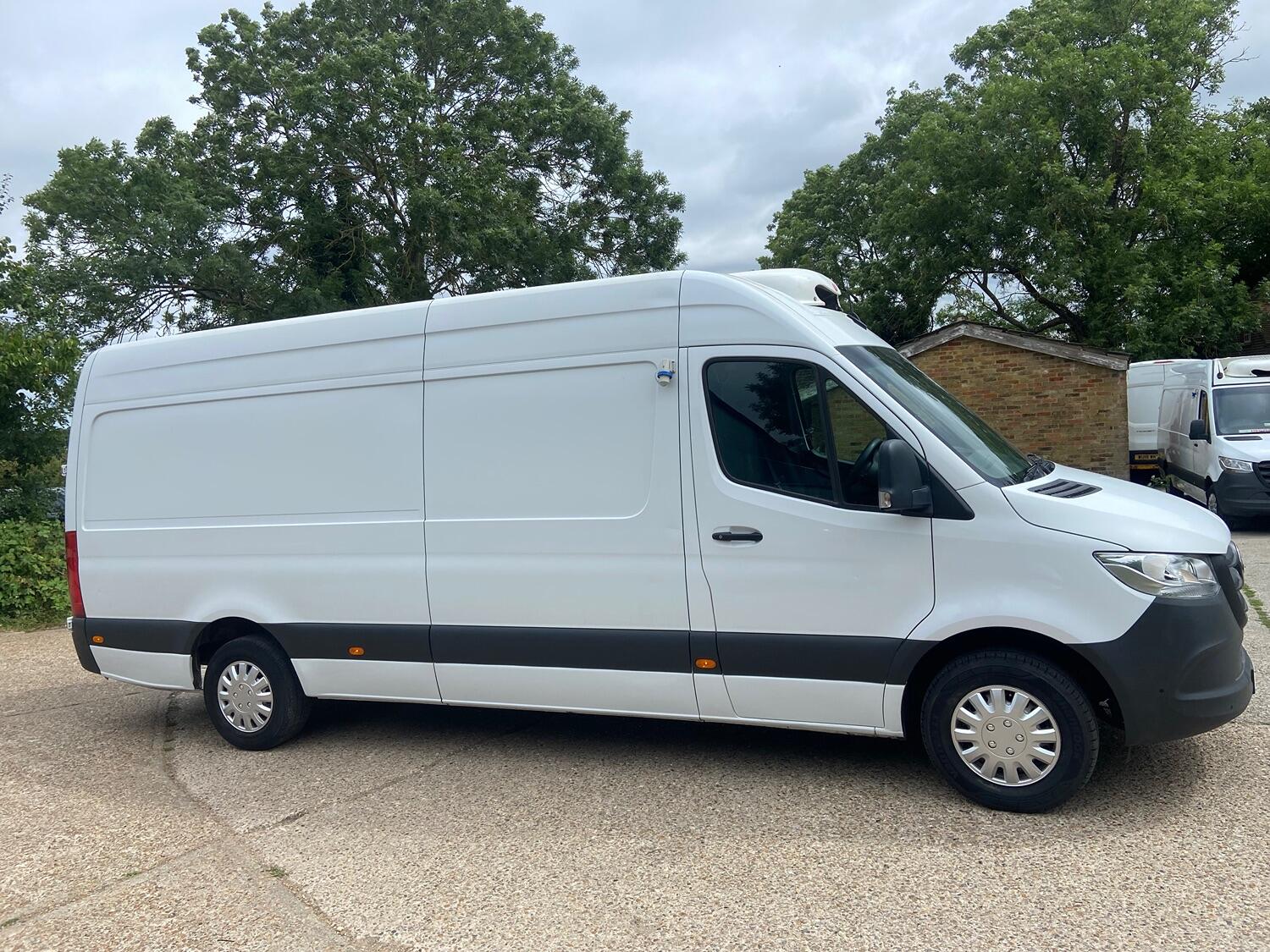 Mercedes Benz Sprinter
