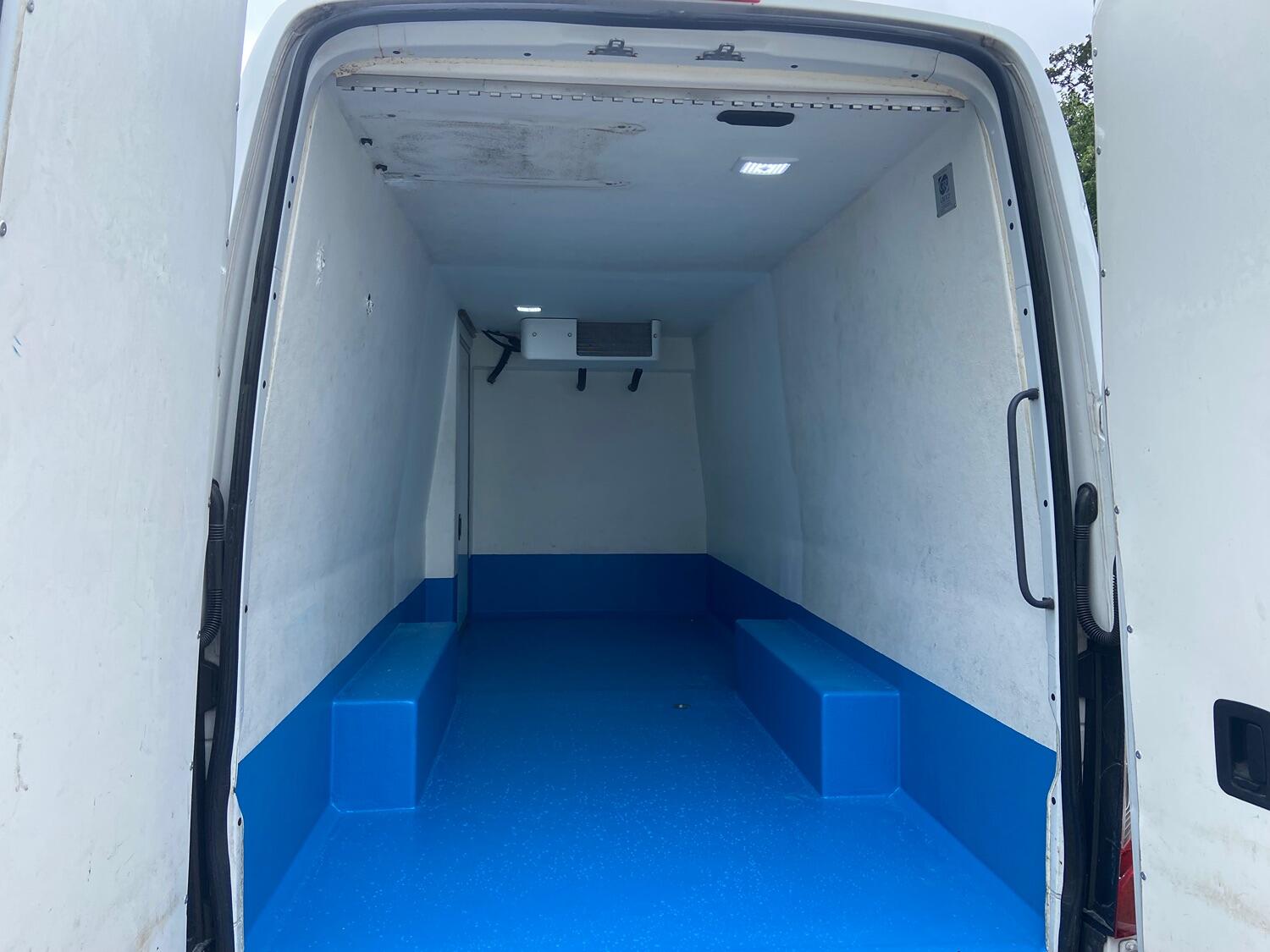 Mercedes Benz Sprinter