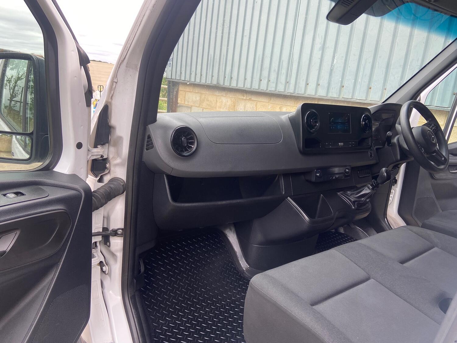 Mercedes Benz Sprinter
