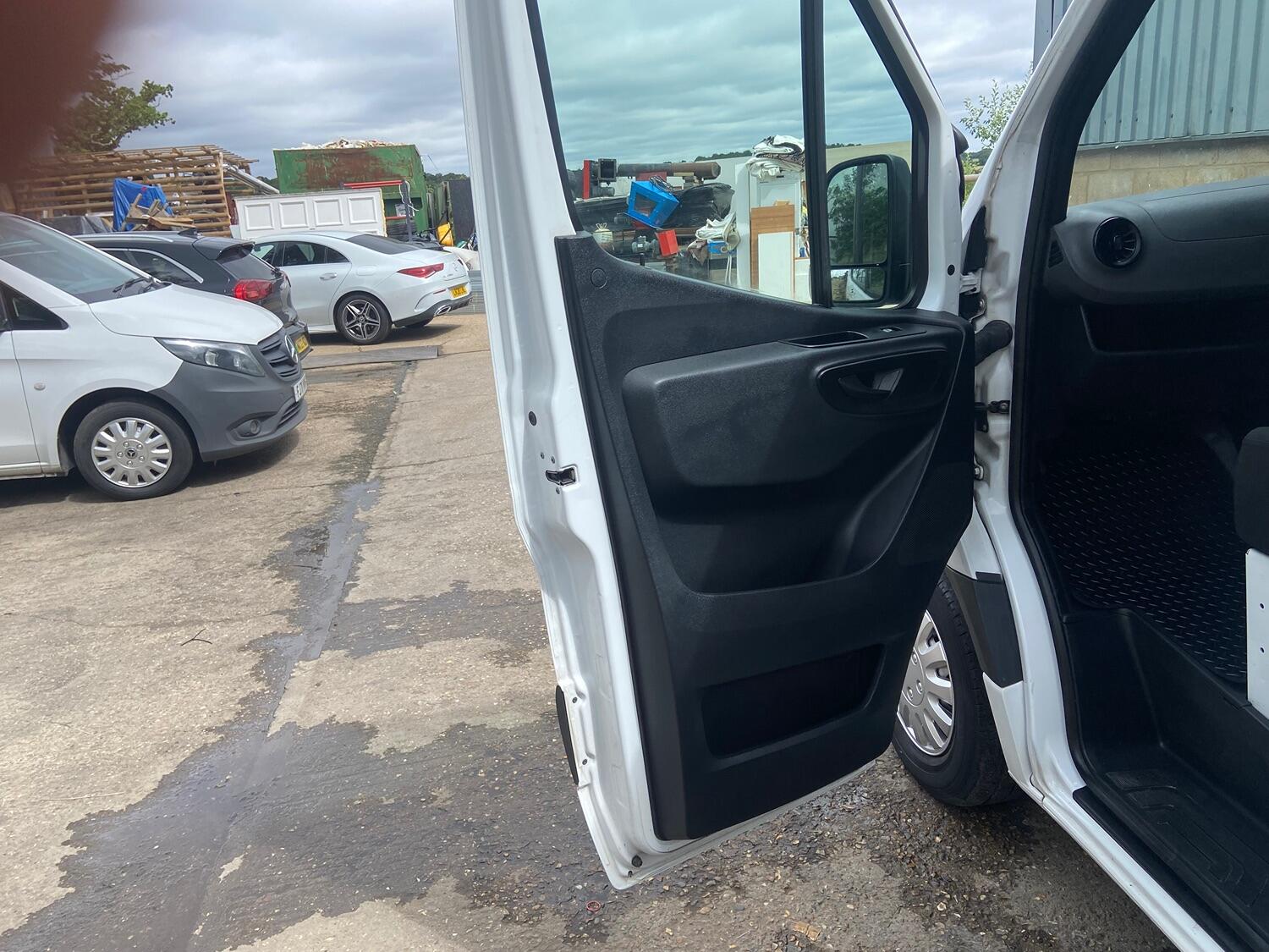 Mercedes Benz Sprinter