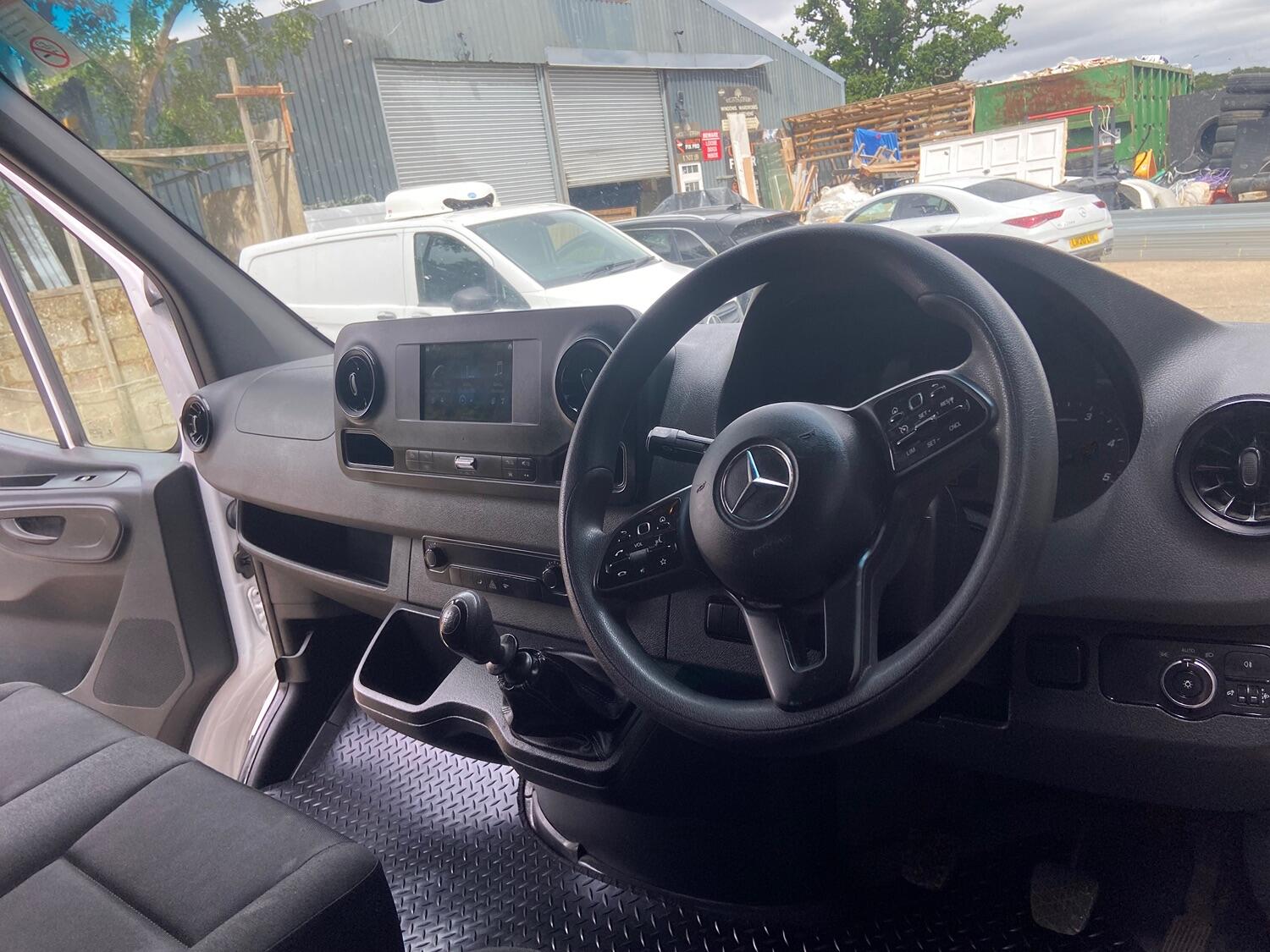 Mercedes Benz Sprinter