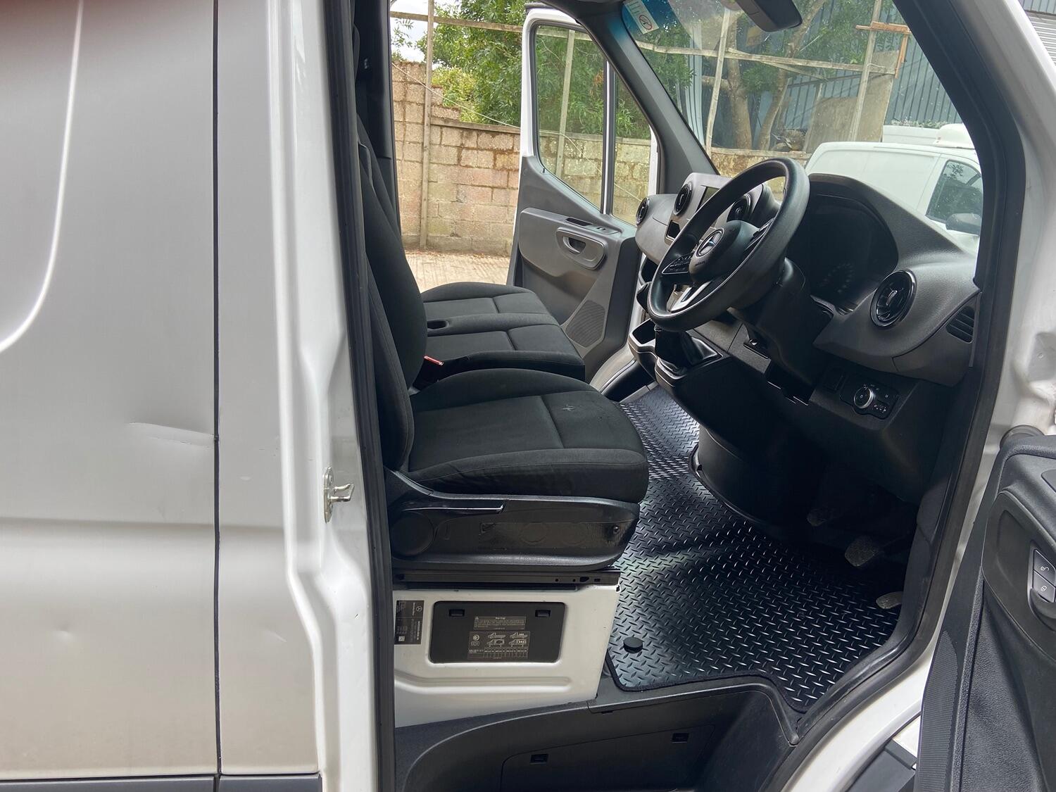 Mercedes Benz Sprinter