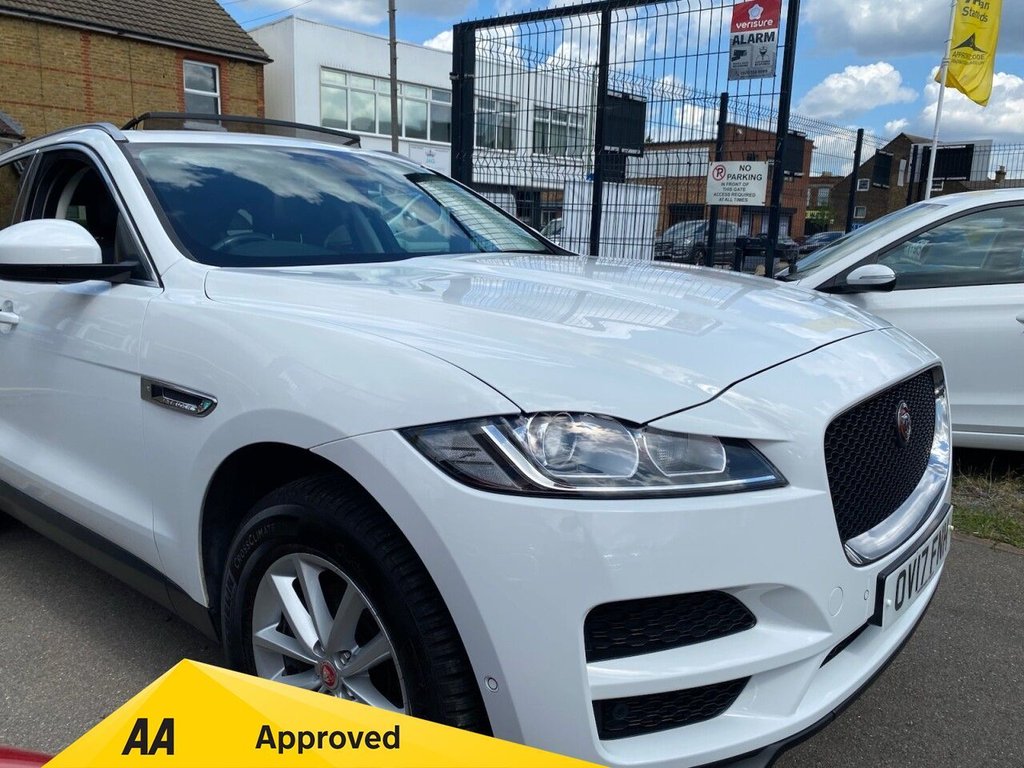 Jaguar F Pace