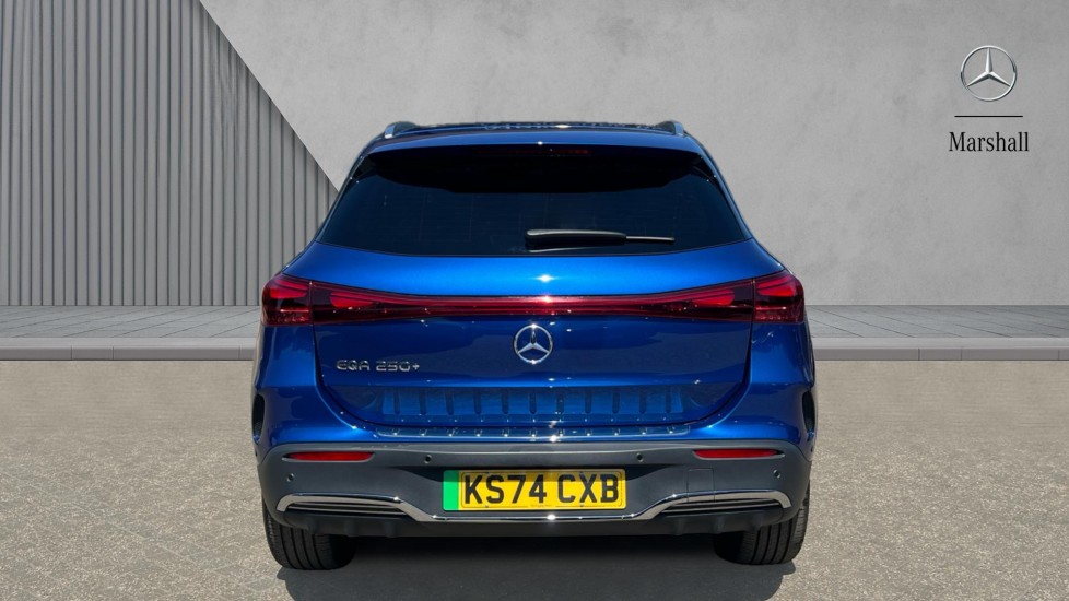 Mercedes Benz EQA