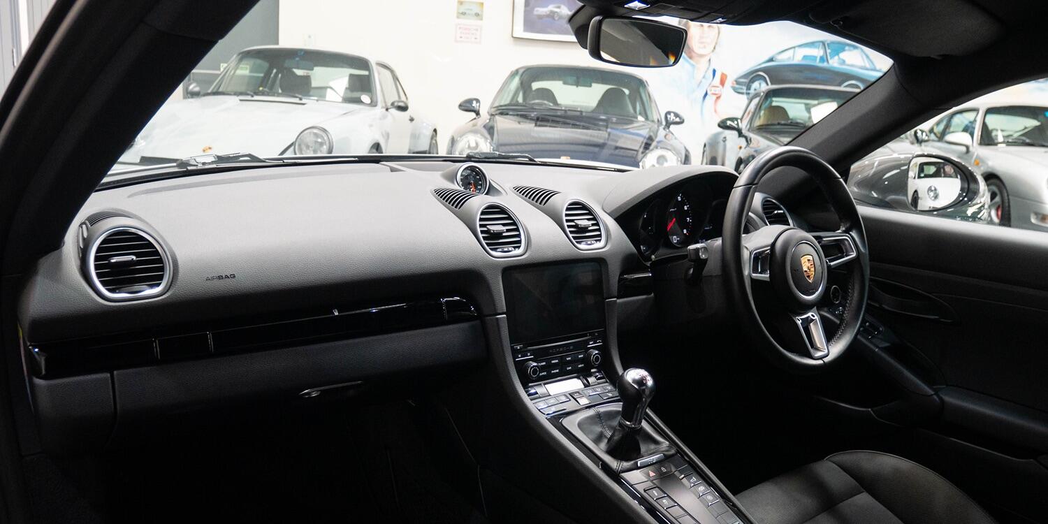 Porsche 718