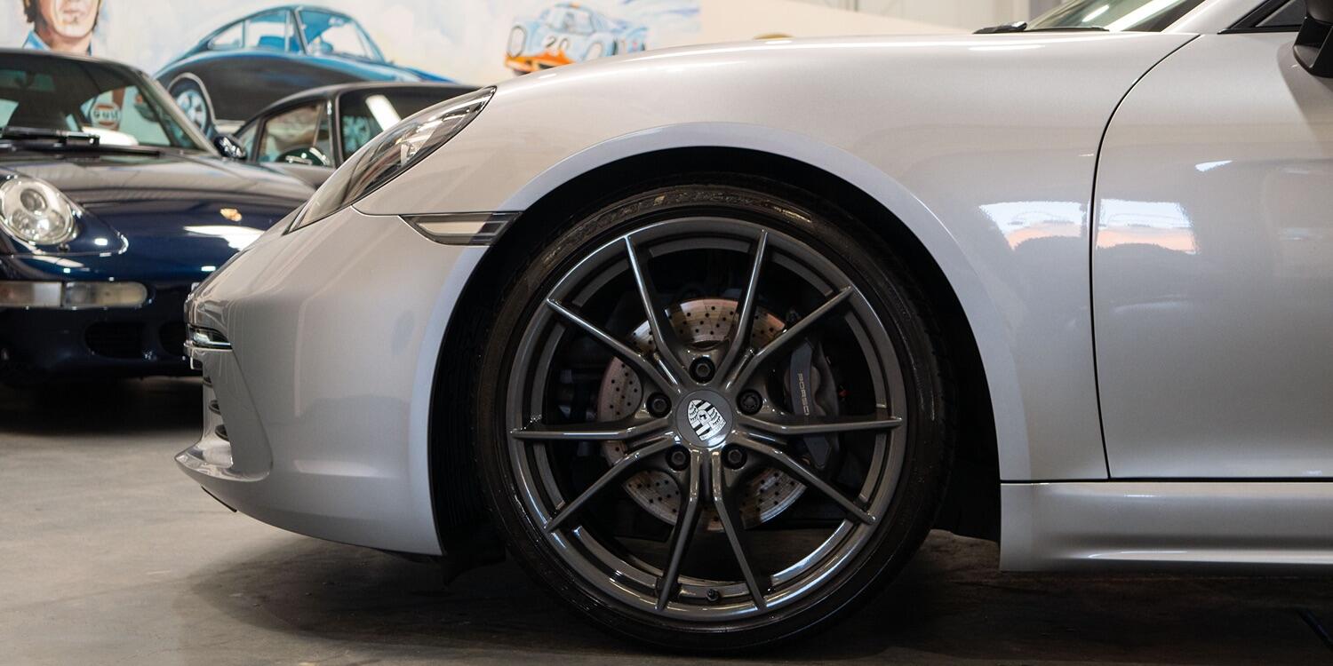 Porsche 718
