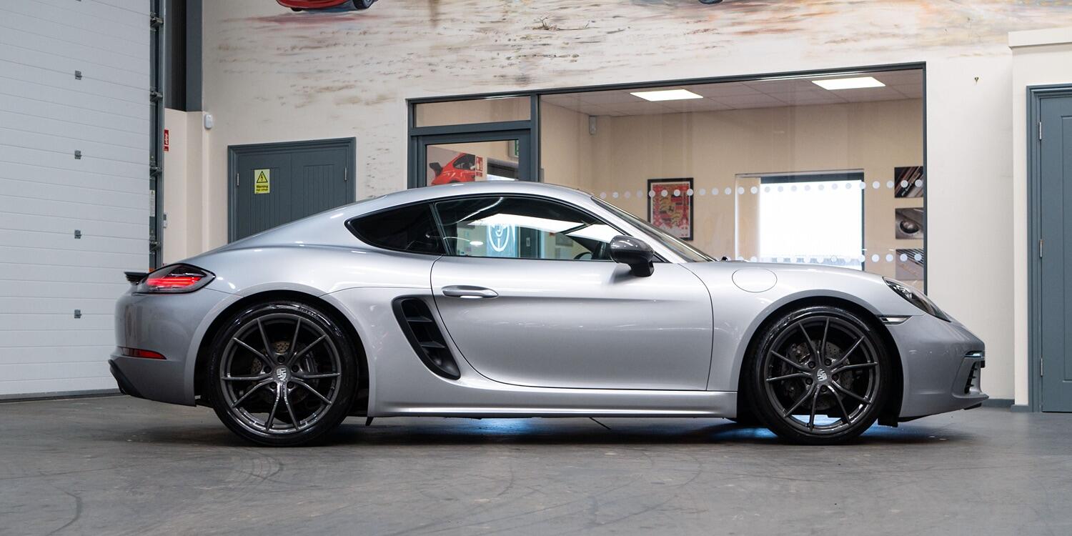 Porsche 718