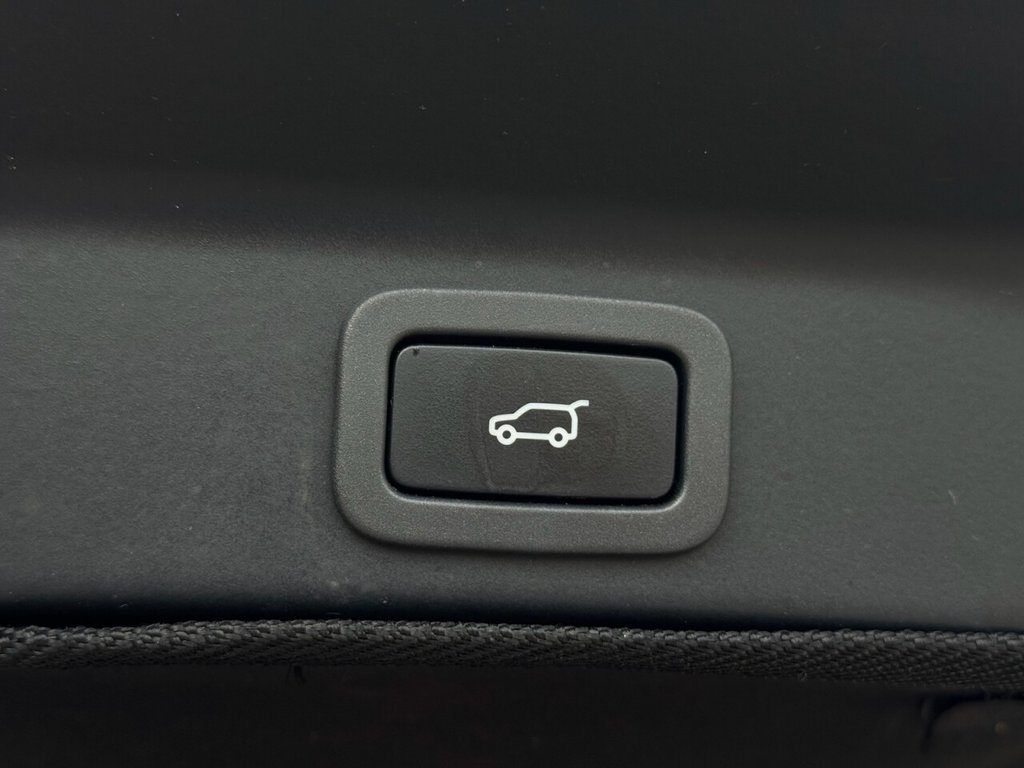 Jaguar F Pace
