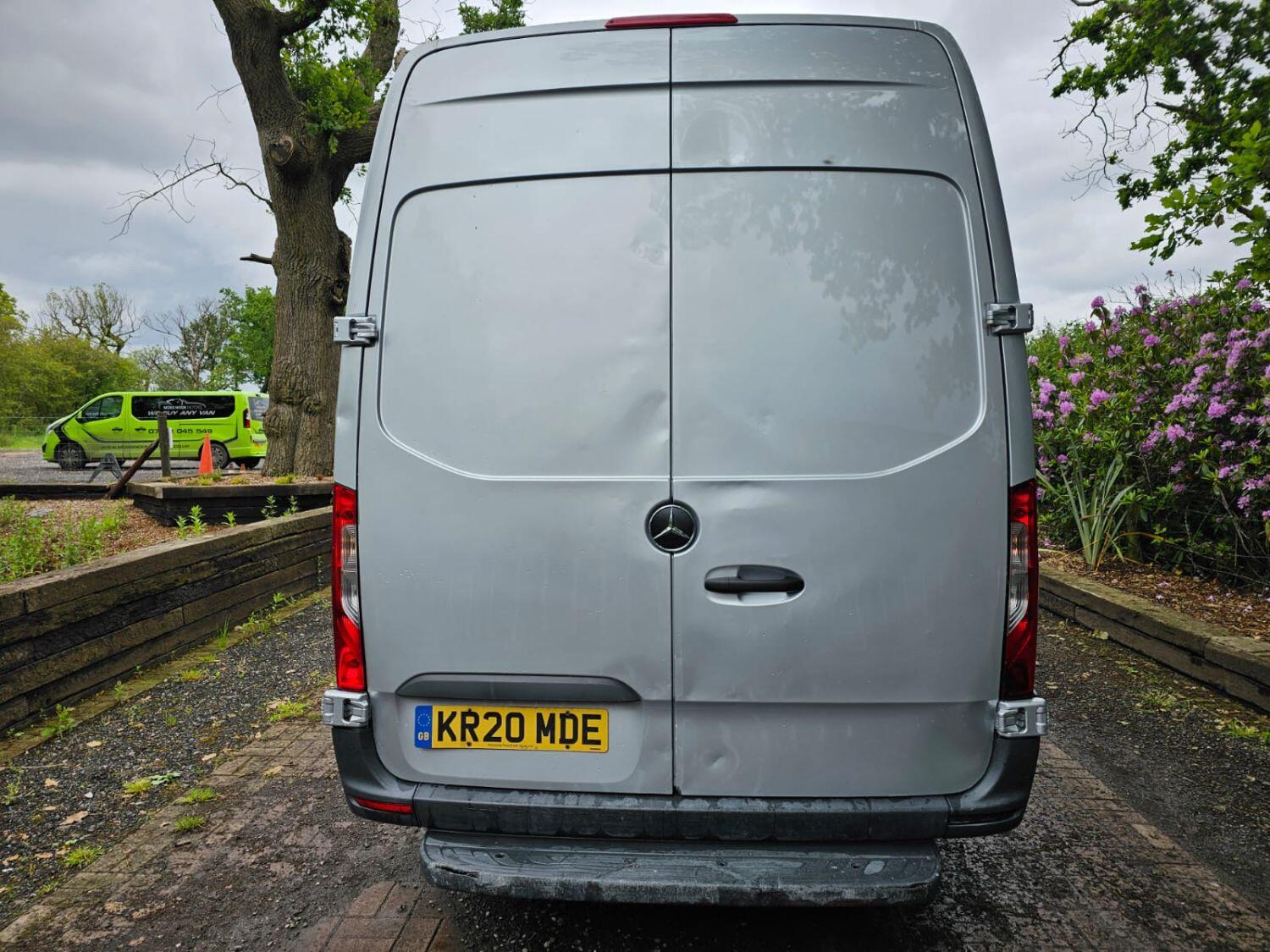 Mercedes Benz Sprinter