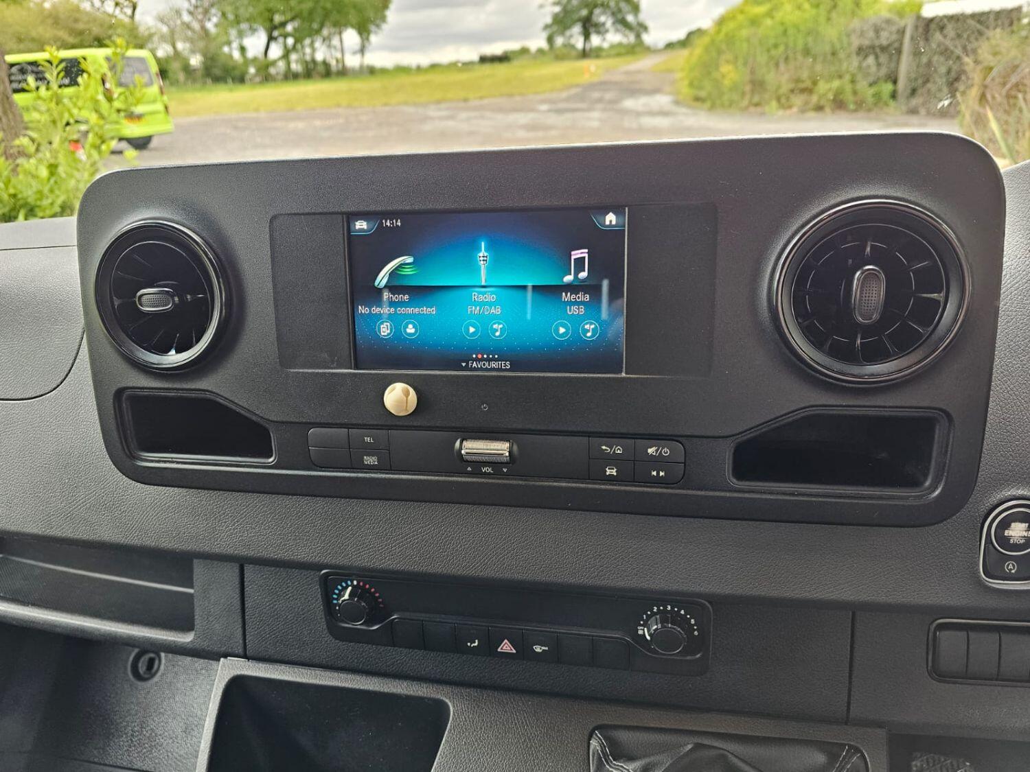 Mercedes Benz Sprinter