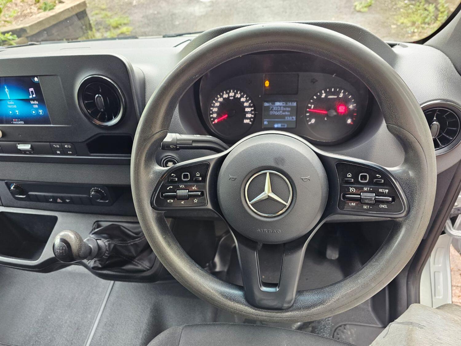 Mercedes Benz Sprinter
