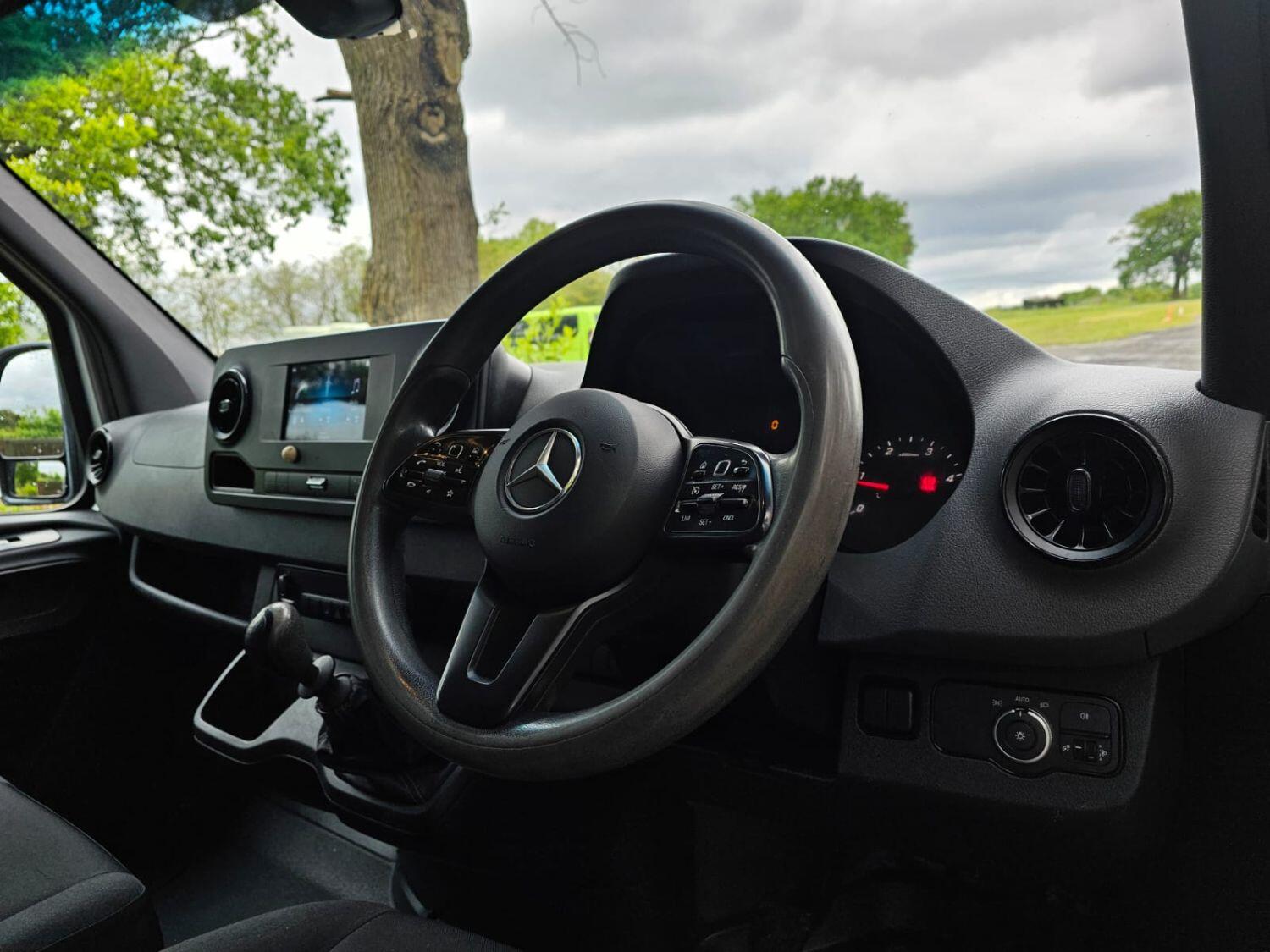 Mercedes Benz Sprinter
