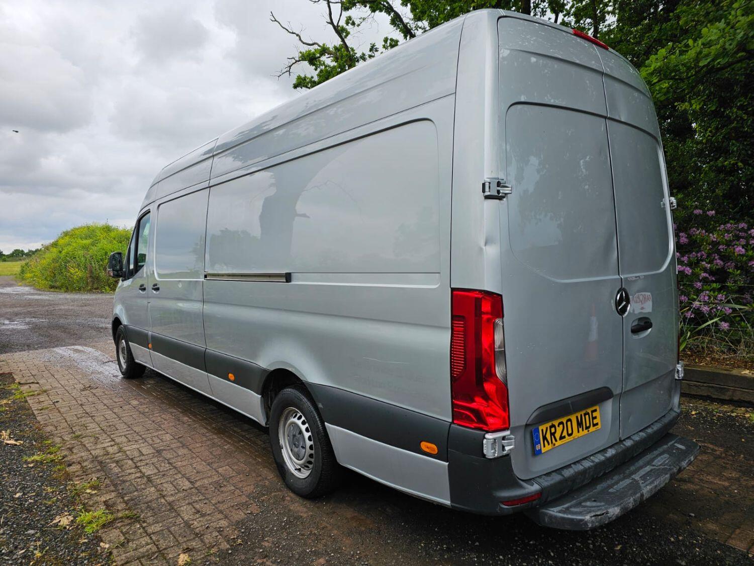 Mercedes Benz Sprinter