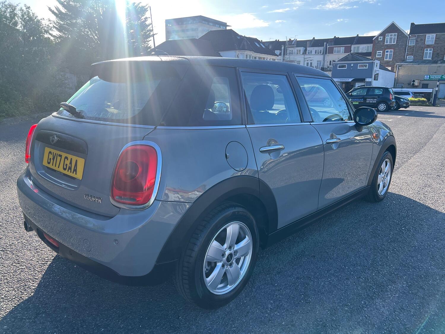 MINI Hatch