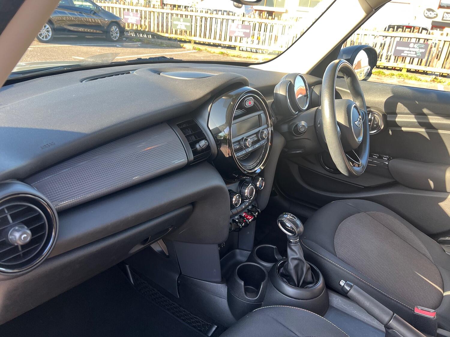 MINI Hatch