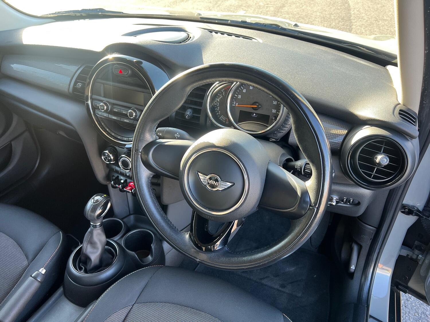MINI Hatch