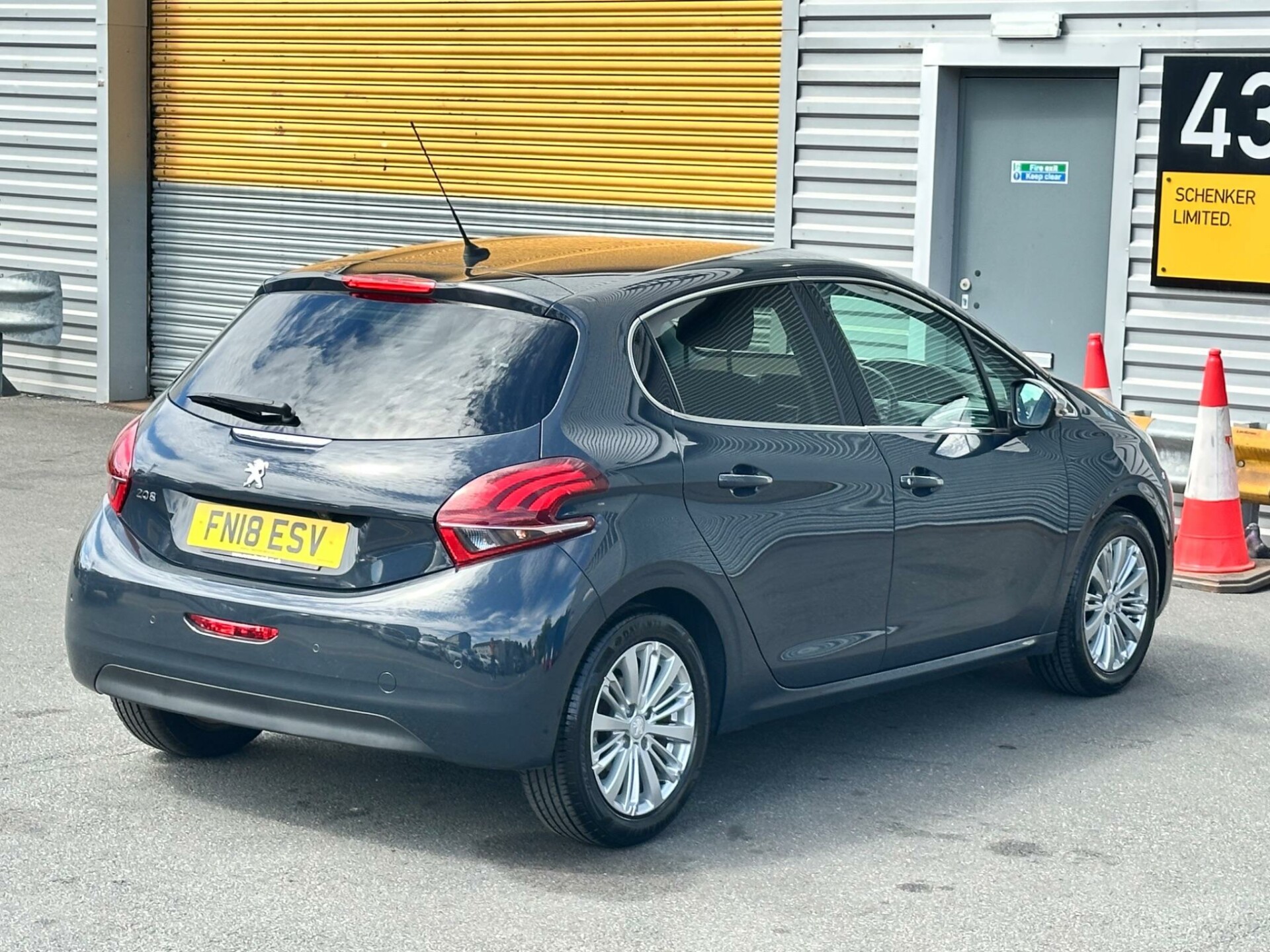 Peugeot 208