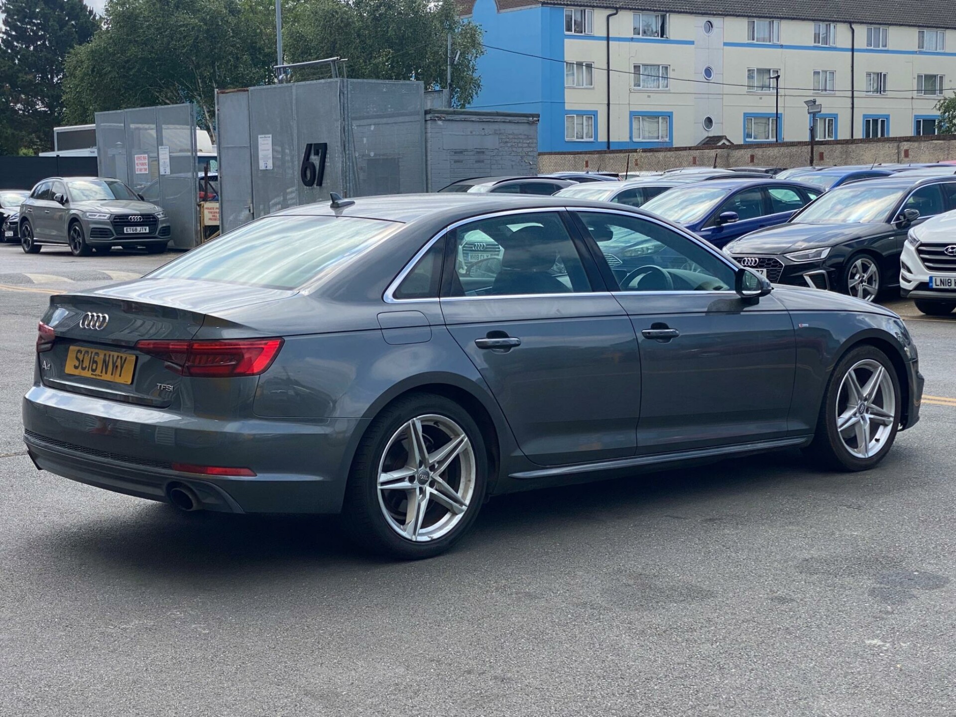 Audi A4