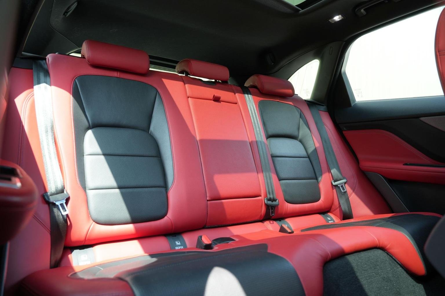 Jaguar F Pace