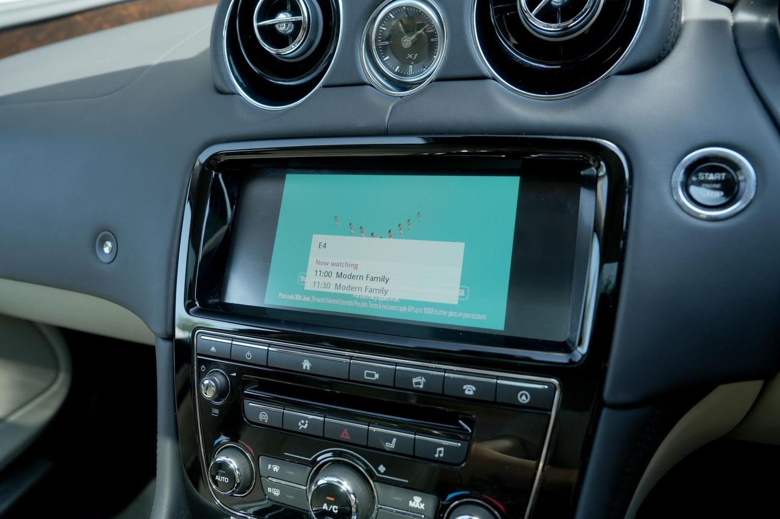 Jaguar XJ
