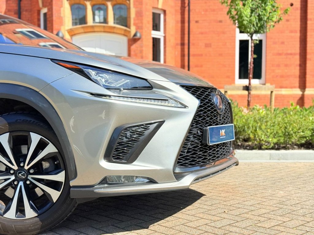 Lexus NX 300h