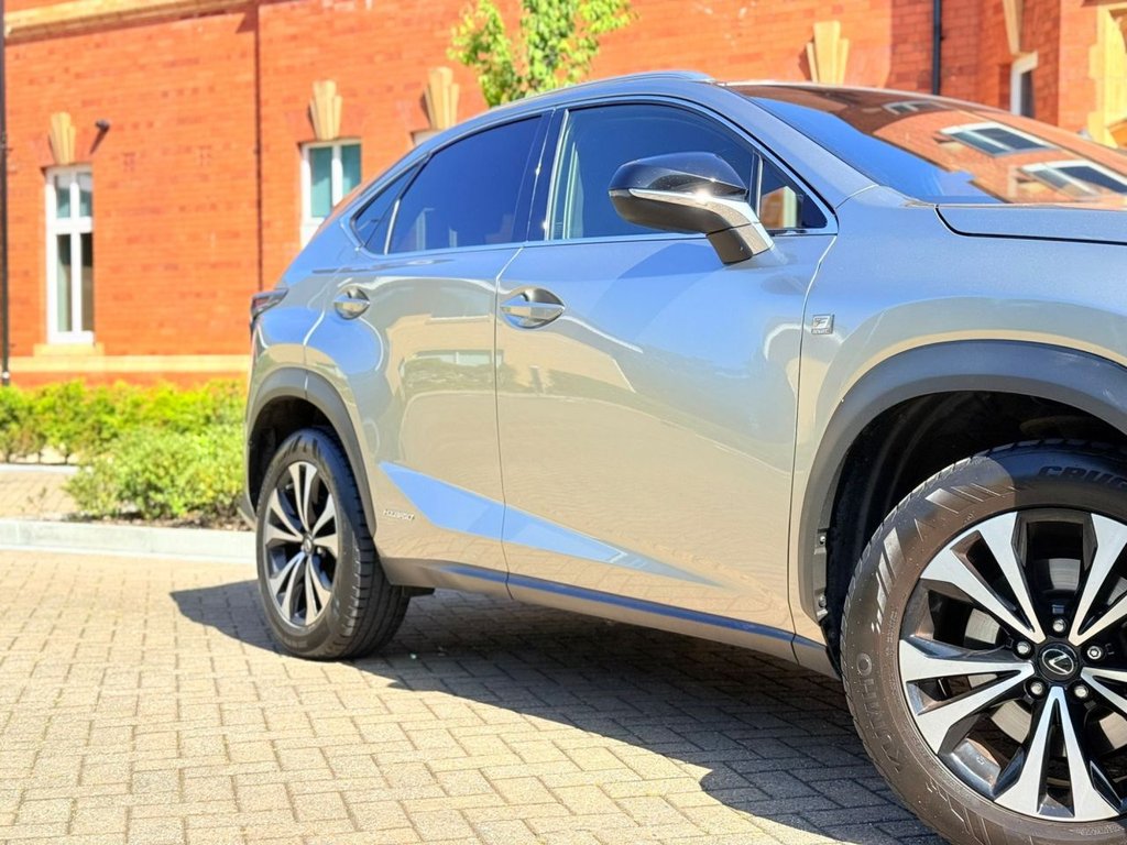 Lexus NX 300h