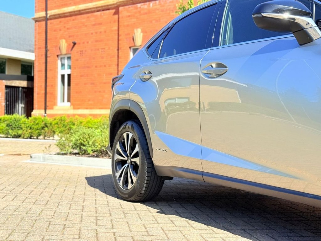 Lexus NX 300h
