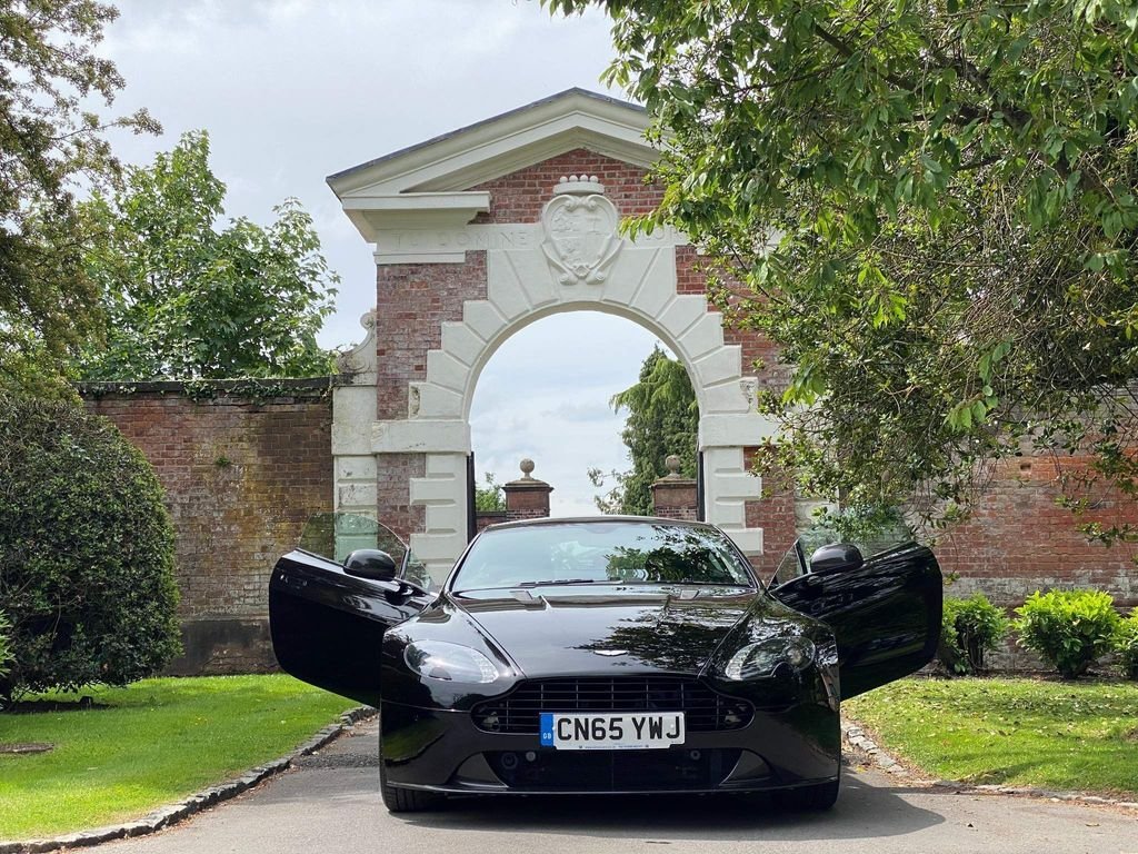 Aston Martin Vantage