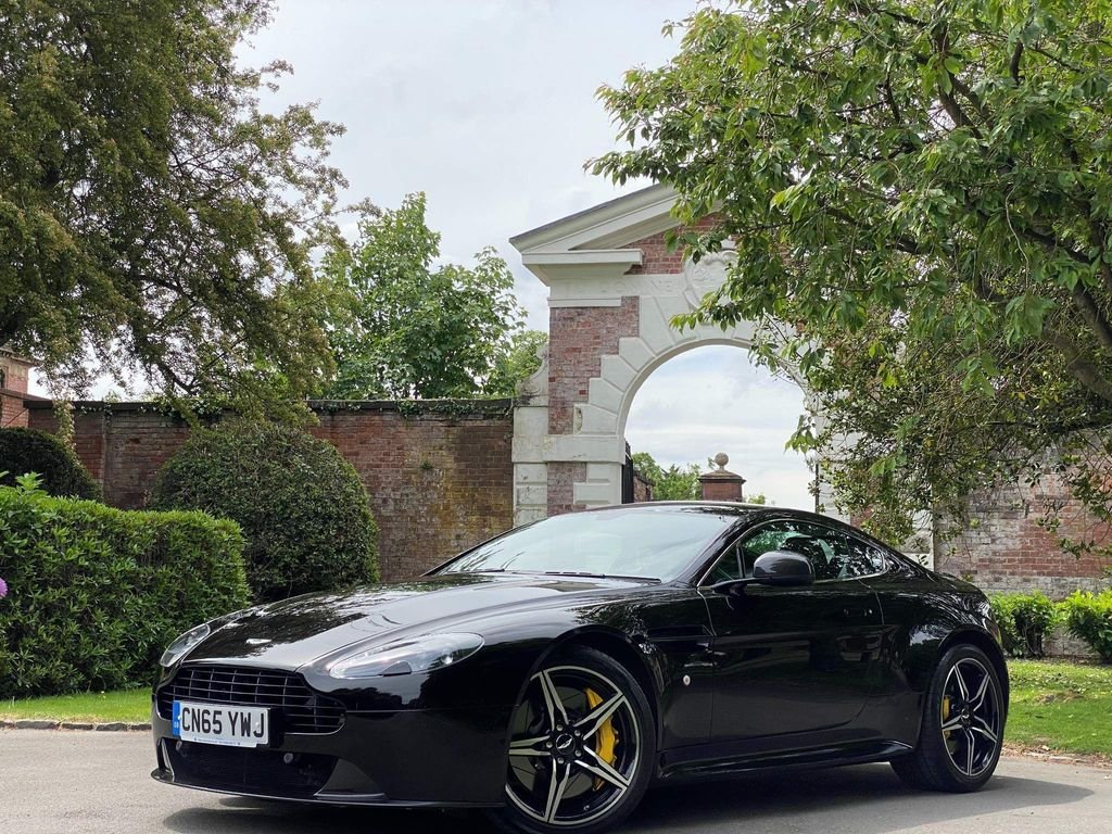 Aston Martin Vantage