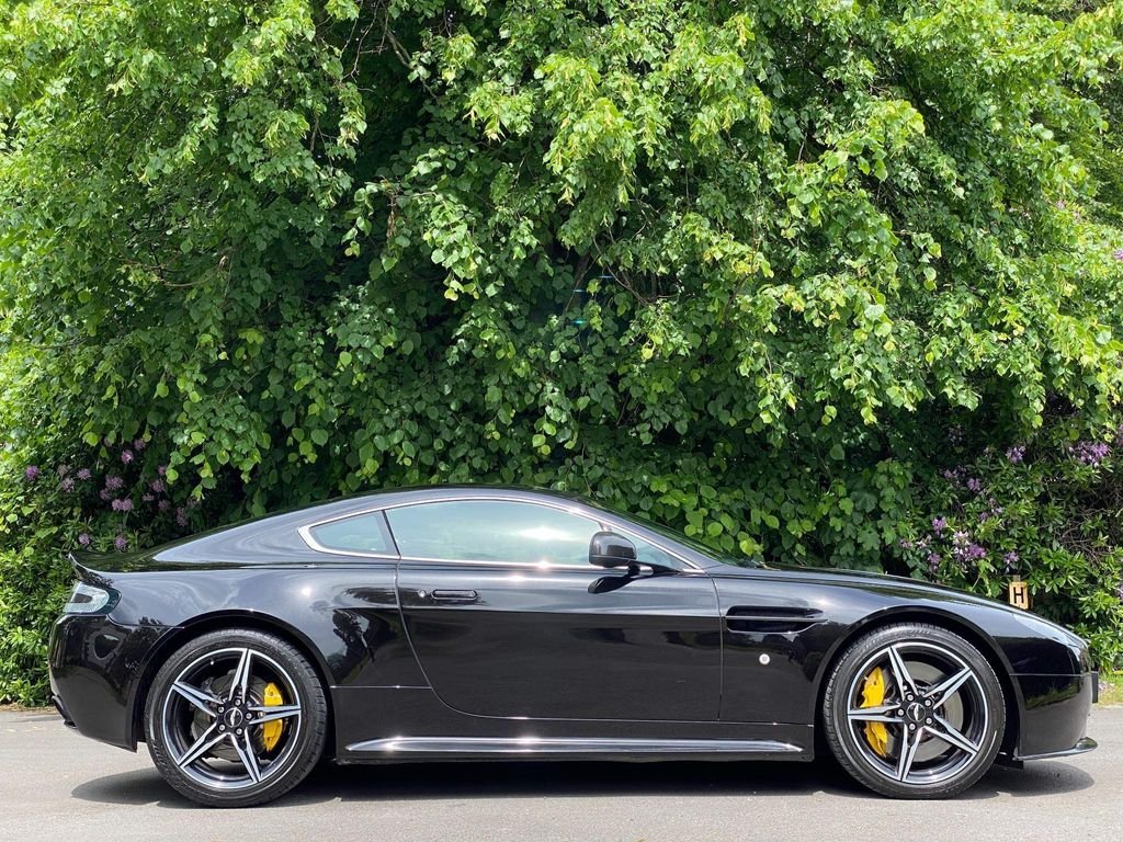 Aston Martin Vantage