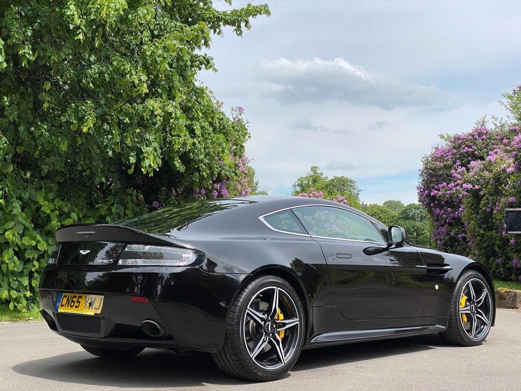 Aston Martin Vantage
