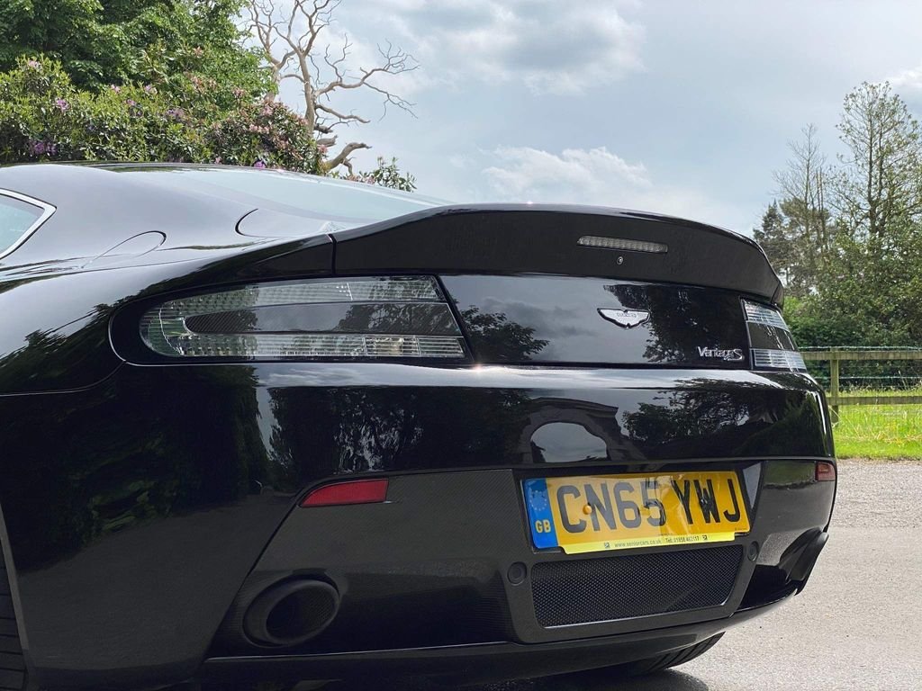 Aston Martin Vantage