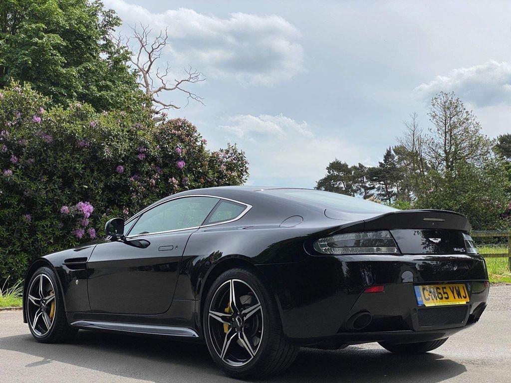 Aston Martin Vantage