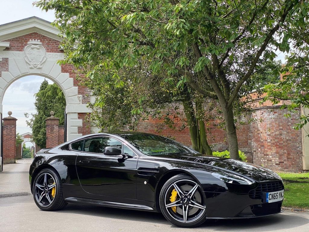 Aston Martin Vantage