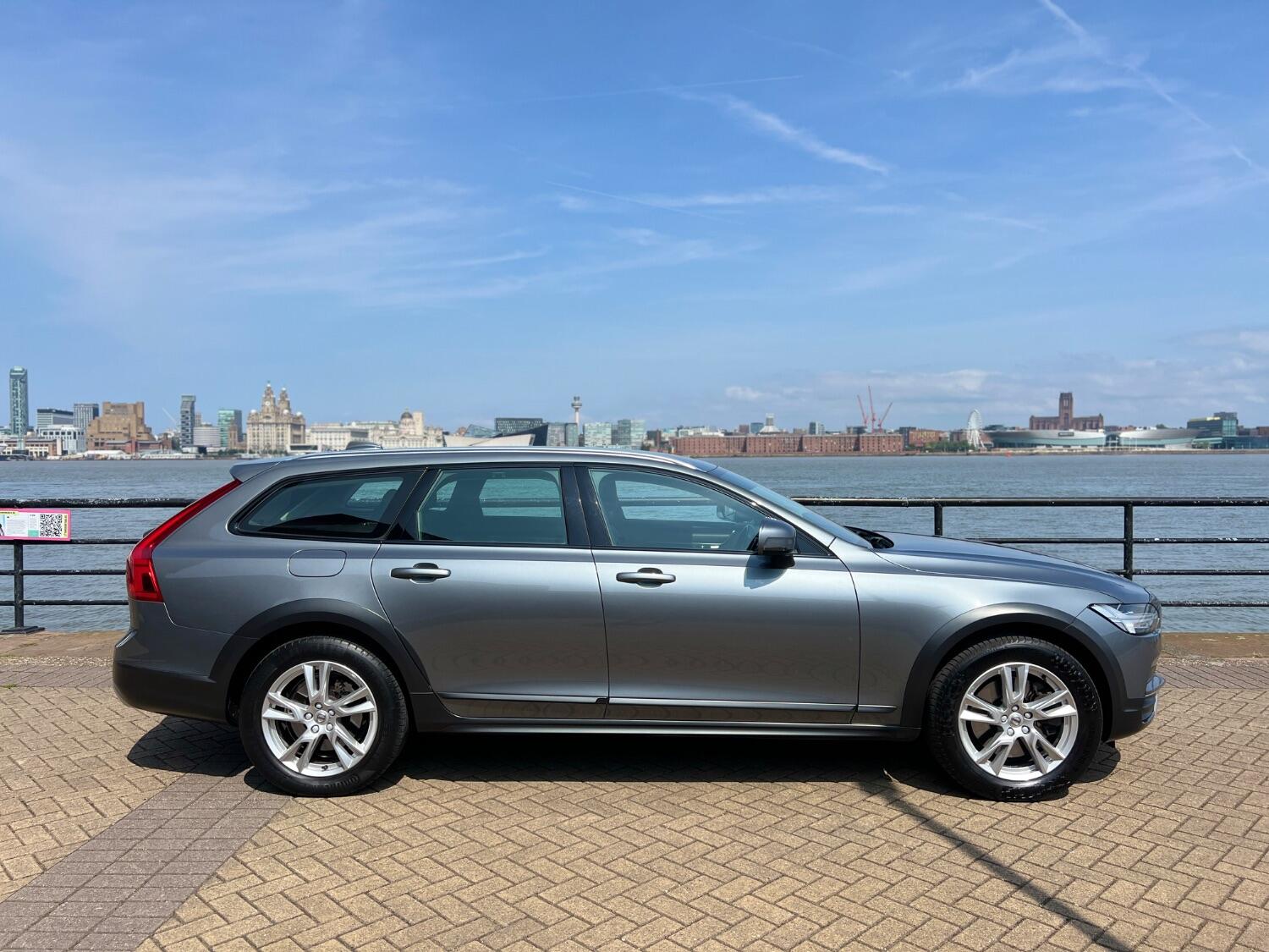 Volvo V90