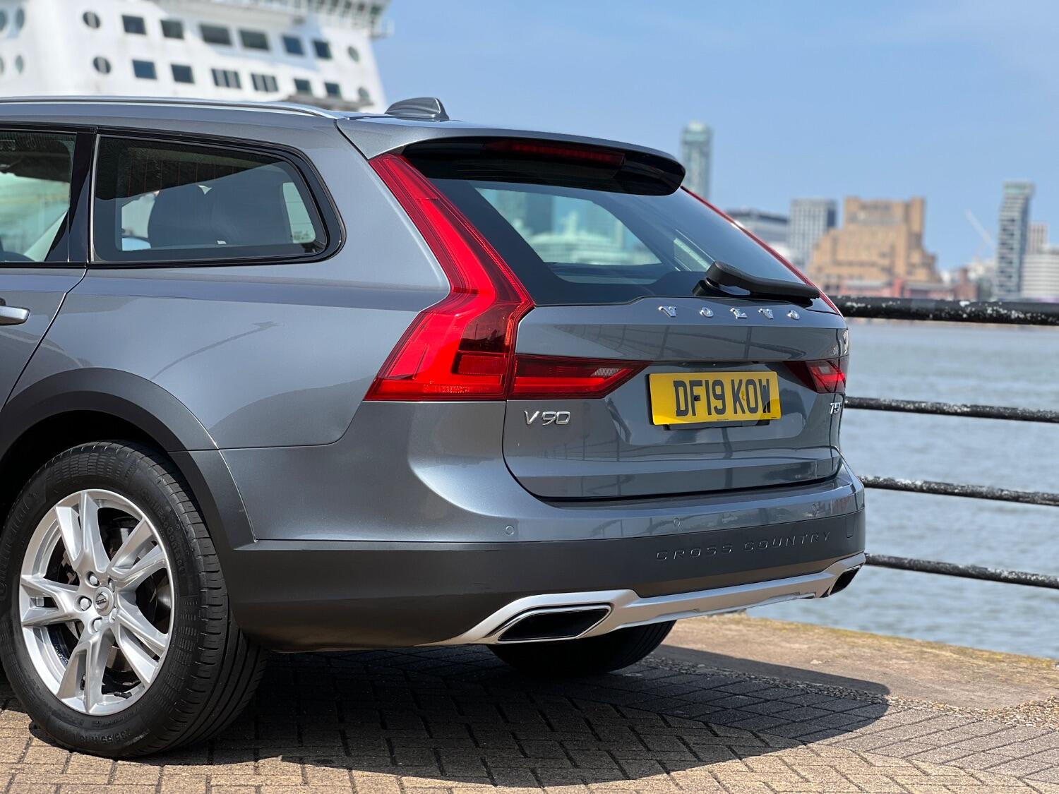 Volvo V90